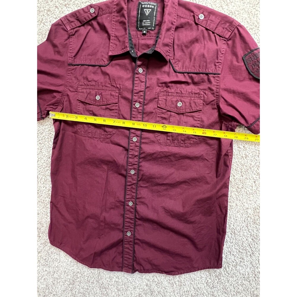 Guess Mens Button Up Shirt Burgundy Short Sleeve Military Style Size M Casual - Picture 2 of 9